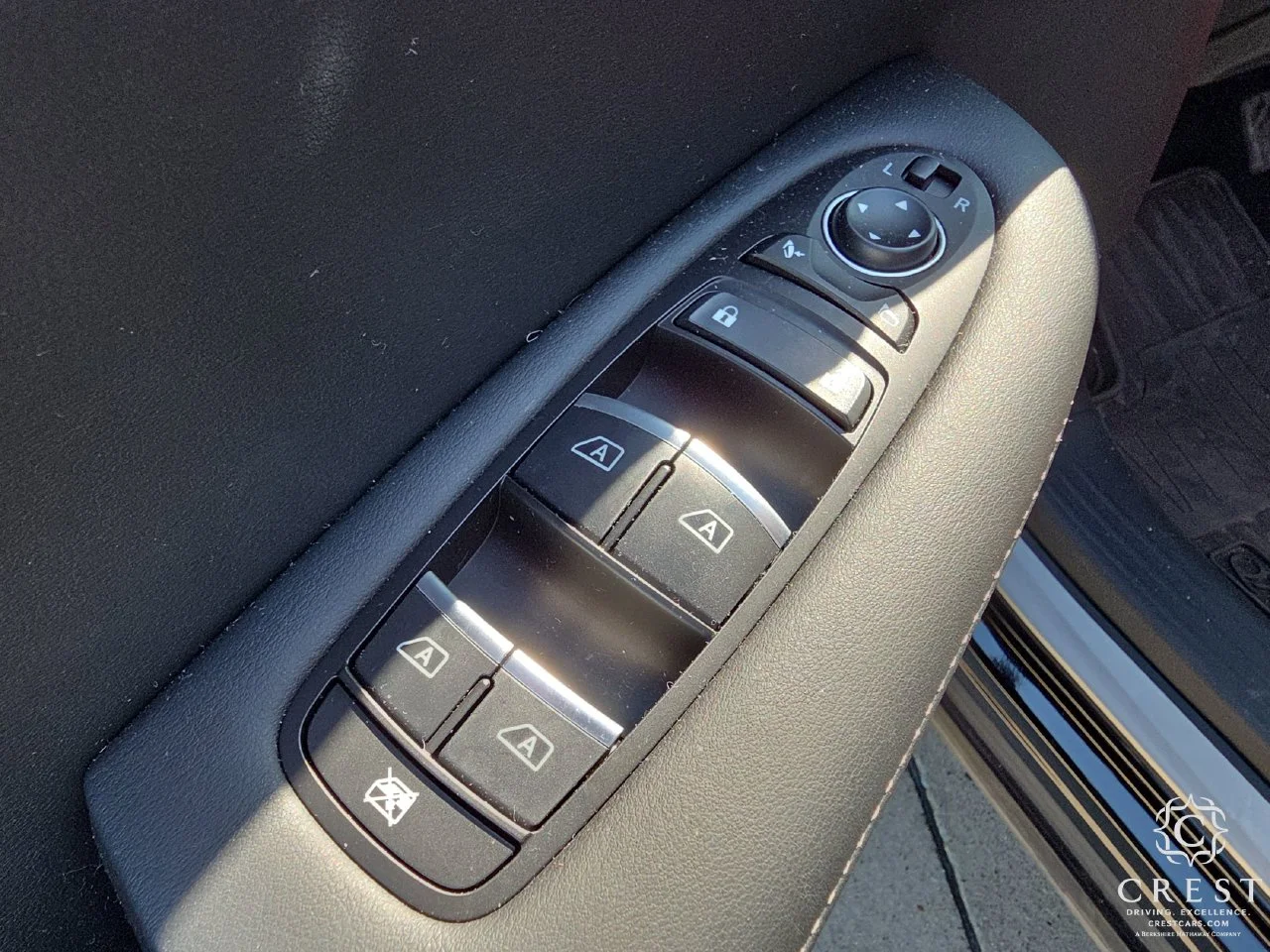 Used 2024 Black Obsidian INFINITI SPORT image 8