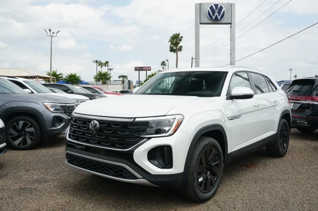 2026 Volkswagen Atlas Cross Sport SE w/Tech