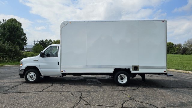 New 2027 Oxford White Ford Base image 6