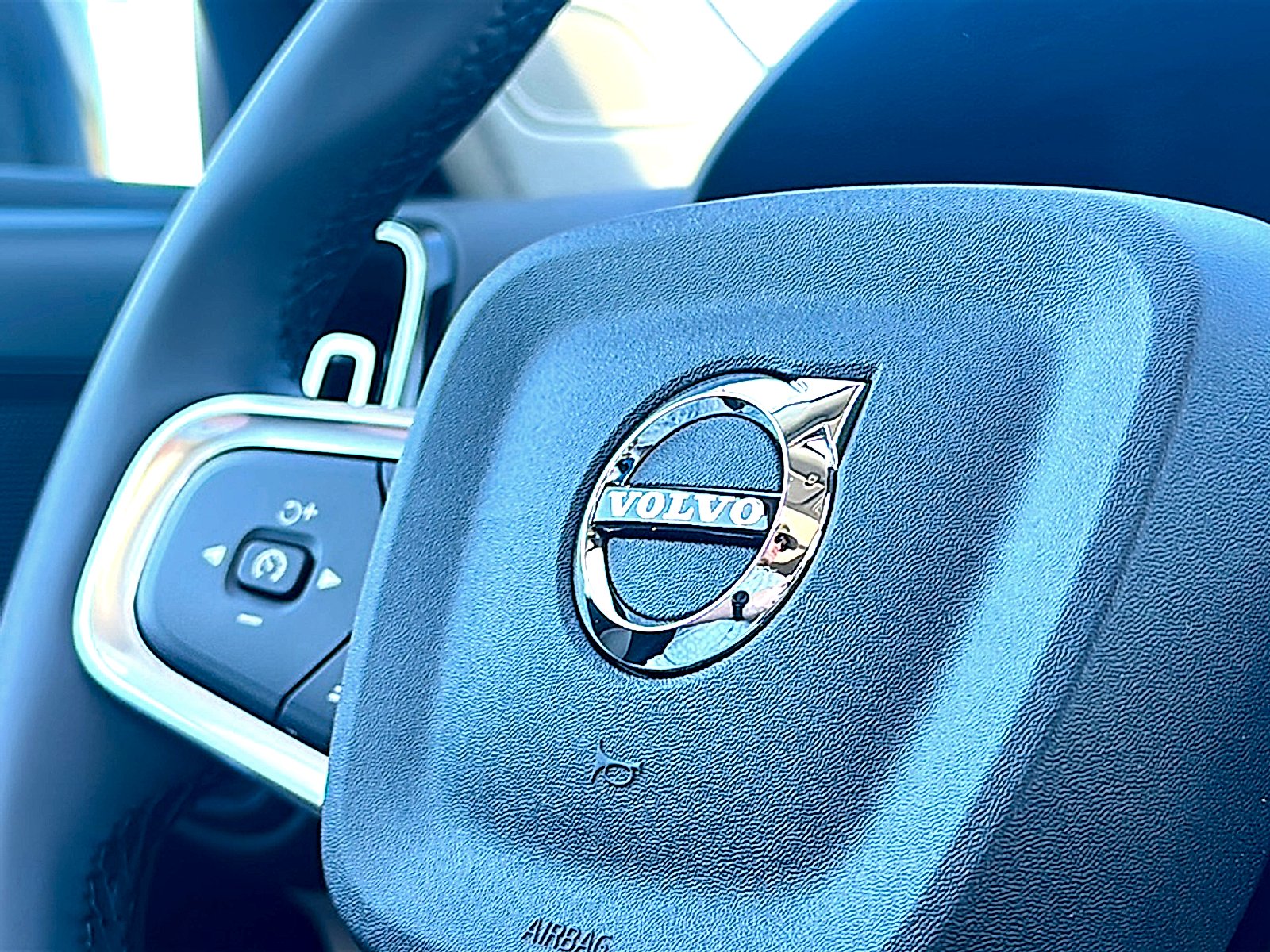 New 2026 Vapour Grey Volvo Plus image 21