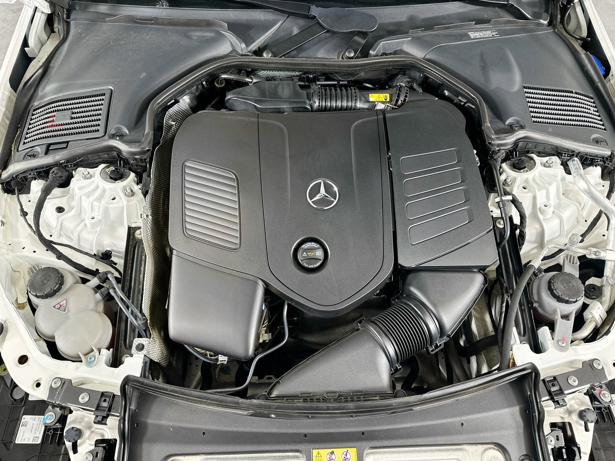 Used 2024 Polar White Mercedes-Benz C 300 image 35
