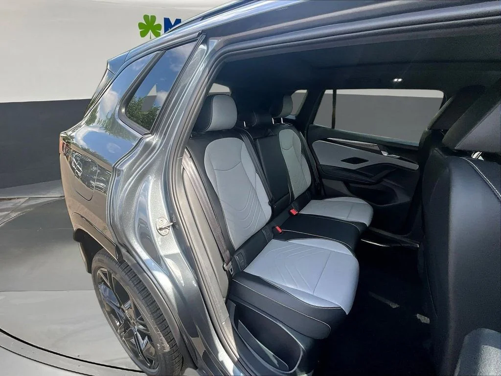 New 2026 Platinum Gray Metallic Volkswagen 2.0T SE R-Line Black image 10