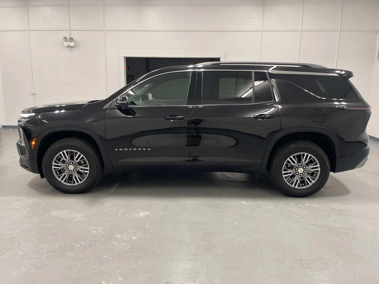 Used 2026 Mosaic Black Metallic Chevrolet LT image 5