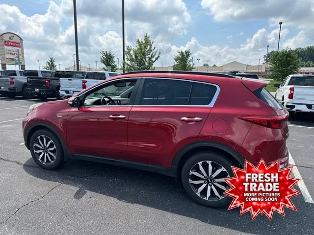 Used 2018  Kia EX image 9
