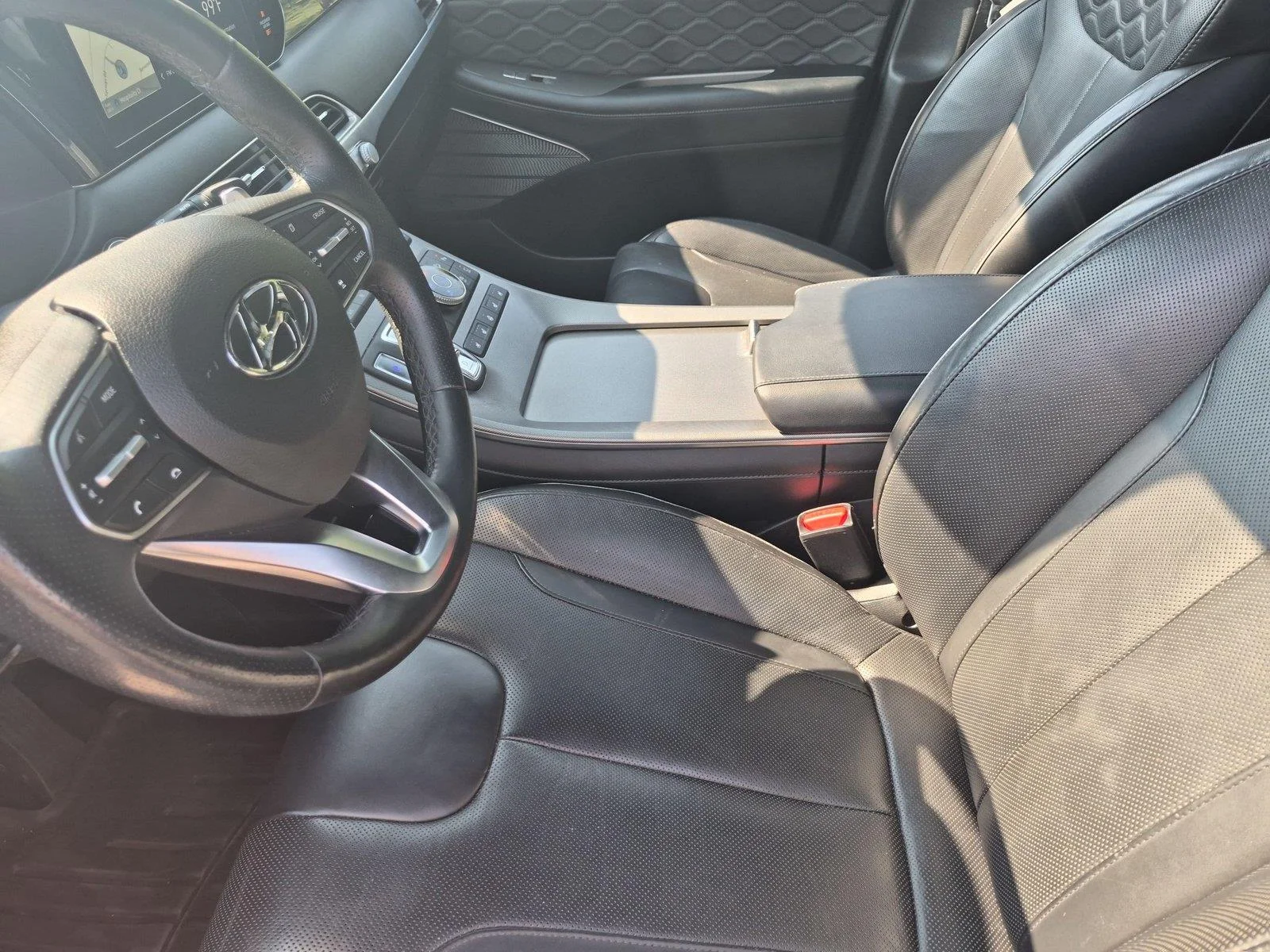 Used 2021 Becketts Black Hyundai Calligraphy image 17
