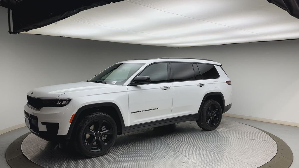 Used 2025 Bright White Clearcoat Jeep Altitude X image 6