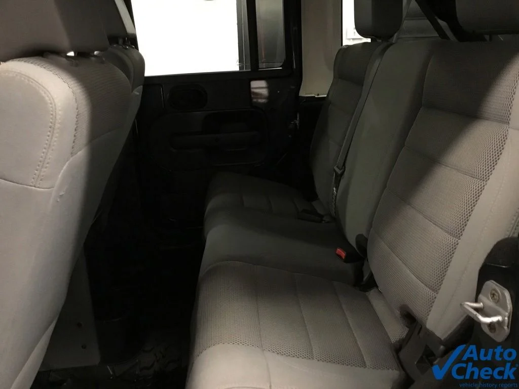 Used 2007 Blue Jeep Unlimited Sahara image 26