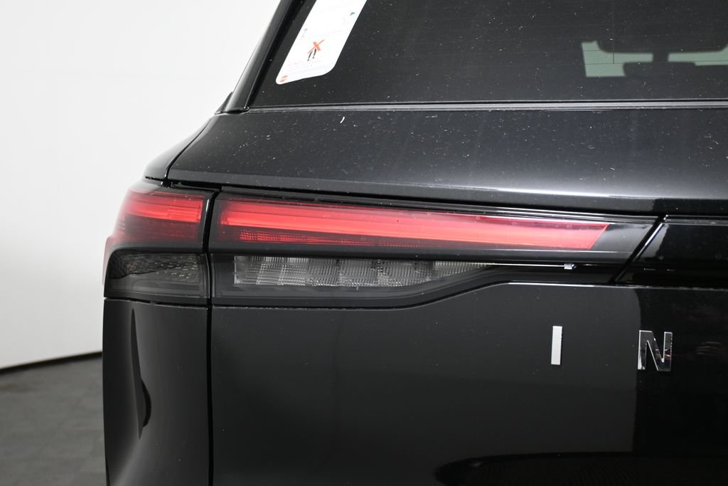 Certified Used 2025 Black INFINITI Sensory image 12
