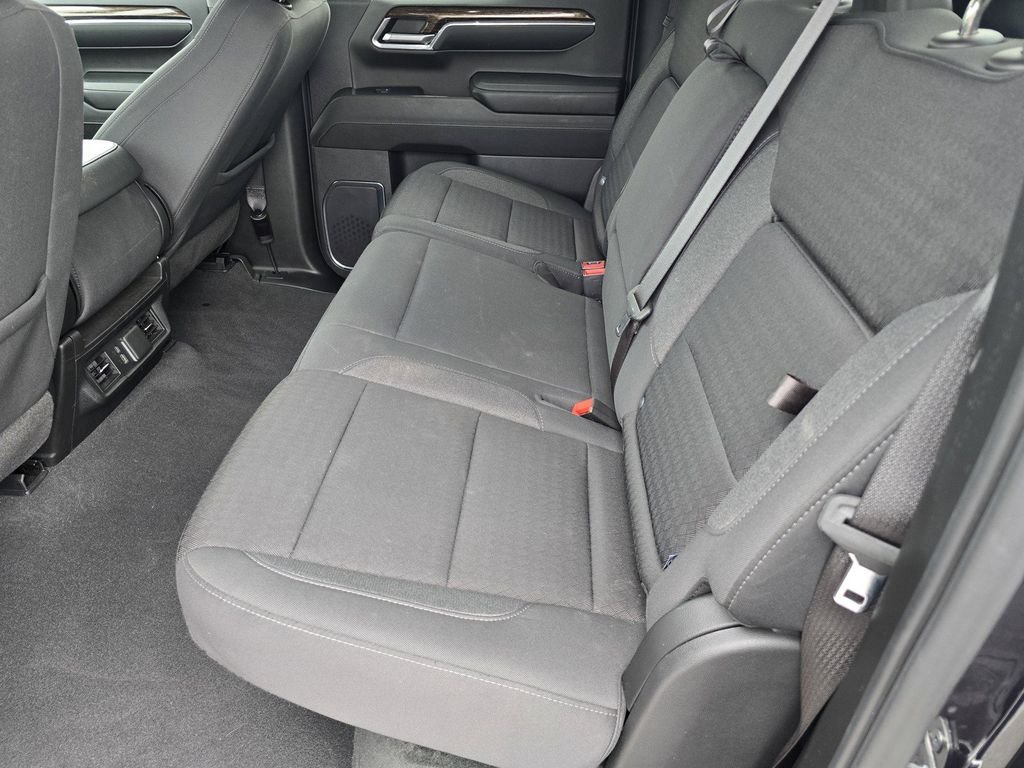 Used 2024 Silver GMC Elevation image 11
