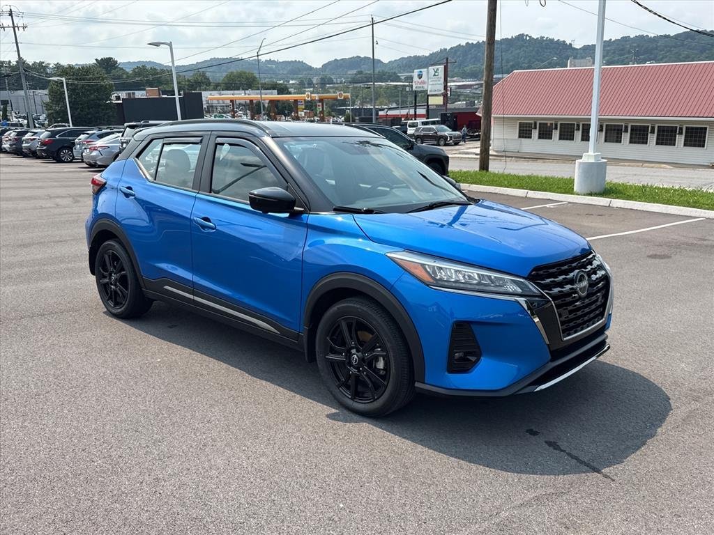 Used 2023 Electric Blue Metallic/Super Black Nissan SR image 10