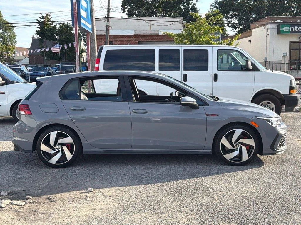 2024 Volkswagen Golf GTI S - Photo 11