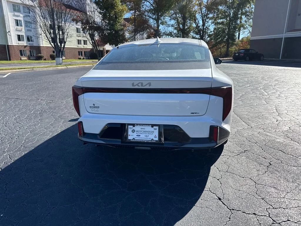 New 2025 White Kia GT-Line image 4