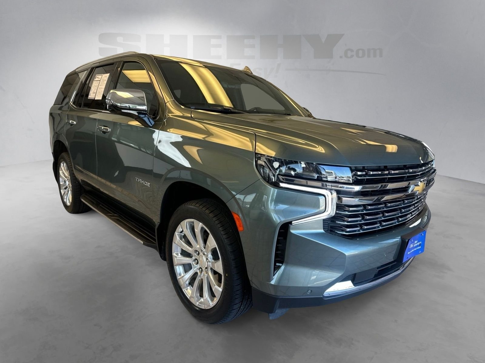 Used 2024  Chevrolet Premier image 2