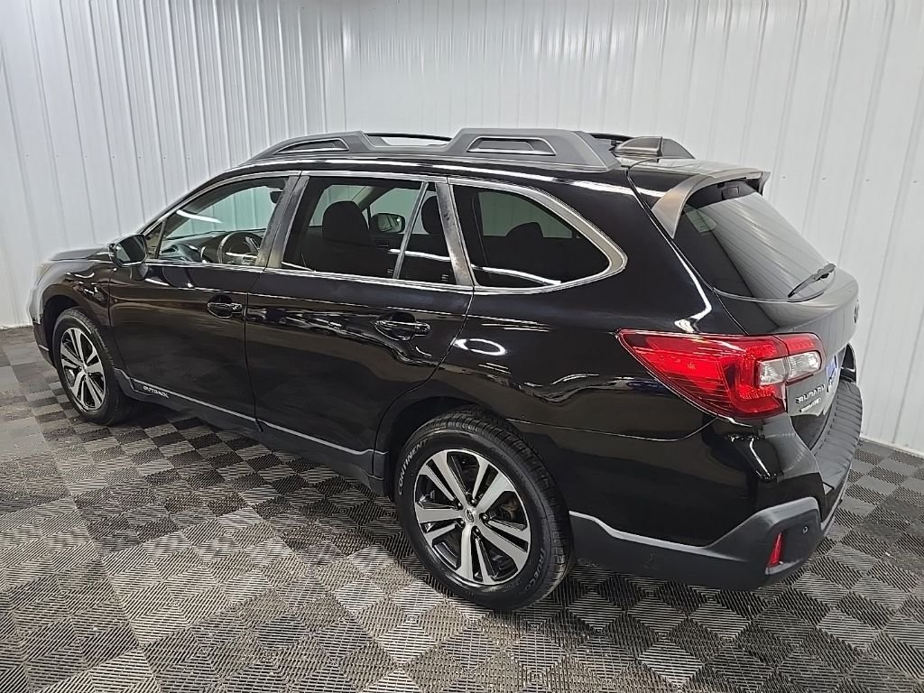 Used 2018 Black Subaru 2.5i image 10