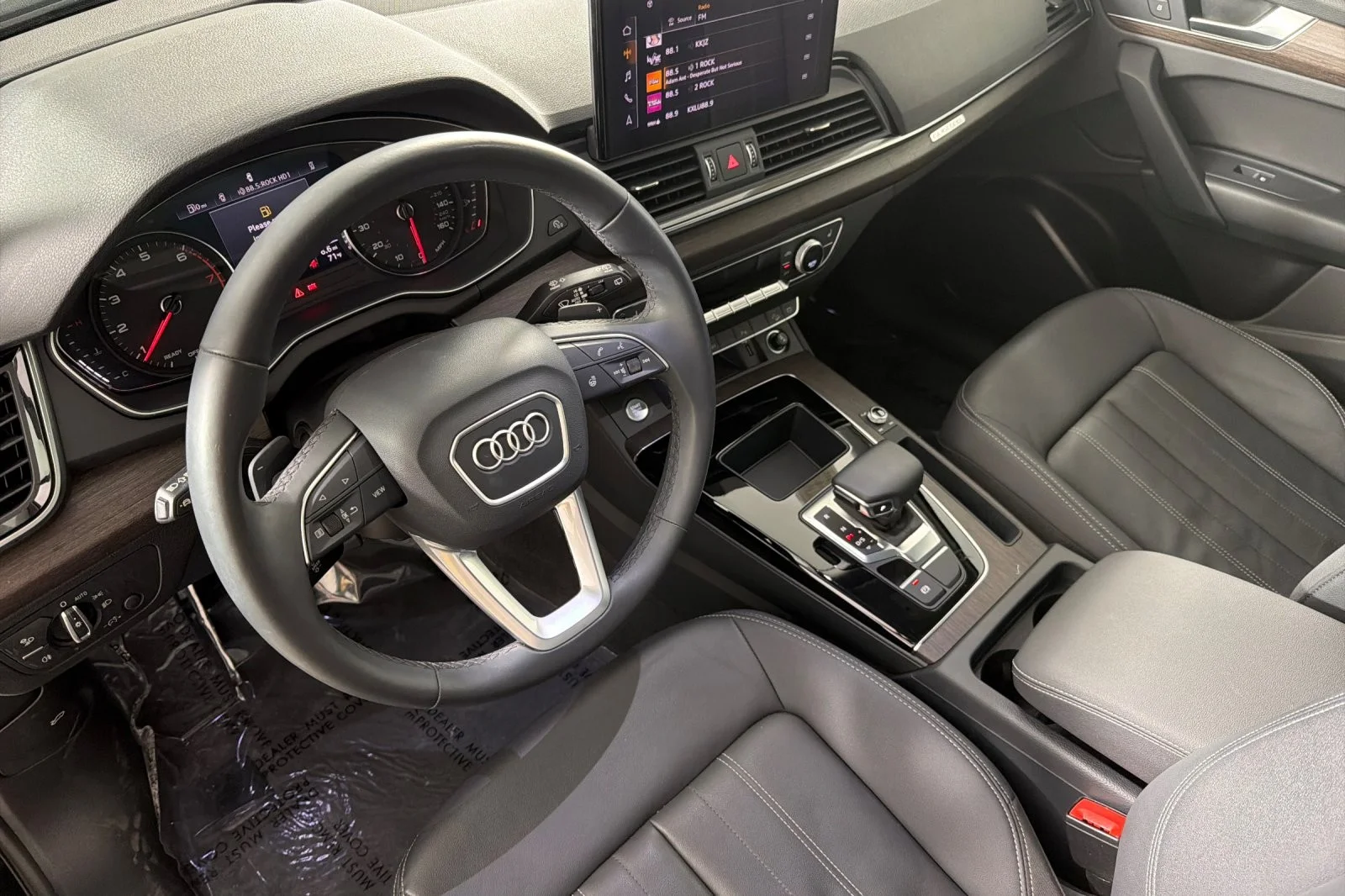 Used 2023 Brilliant Black Audi Premium 40 TFSI quattro image 9
