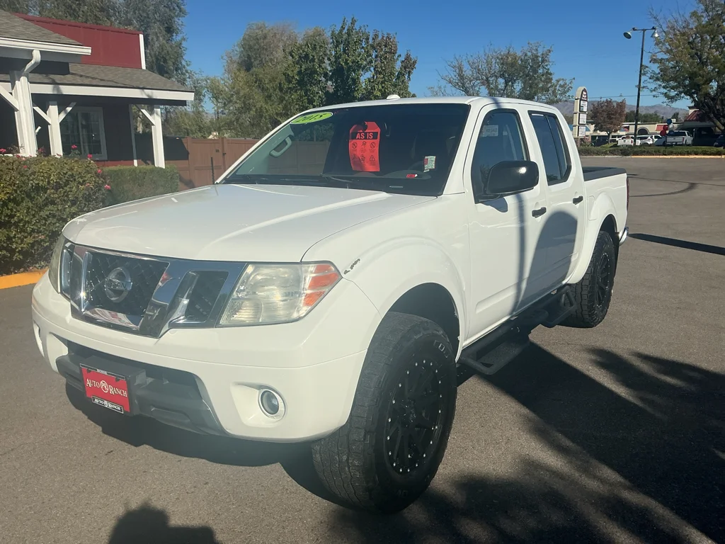 Used 2016 Glacier White Nissan SV image 1