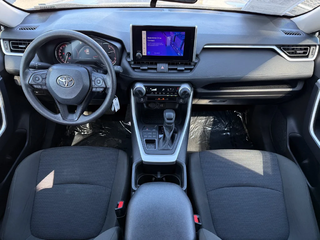 Used 2025  Toyota LE image 19