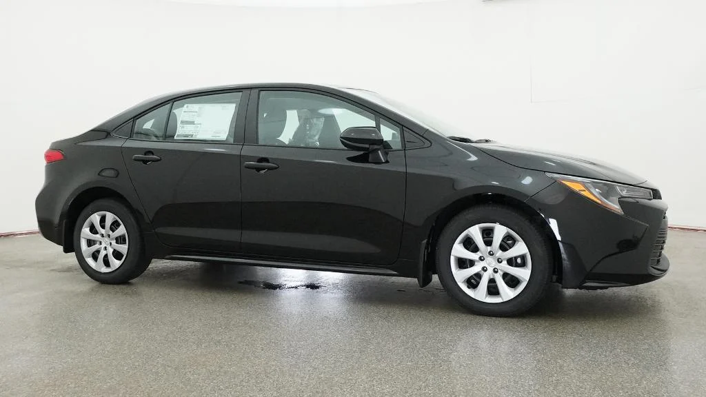 New 2026 Midnight Black Metallic Toyota LE image 11