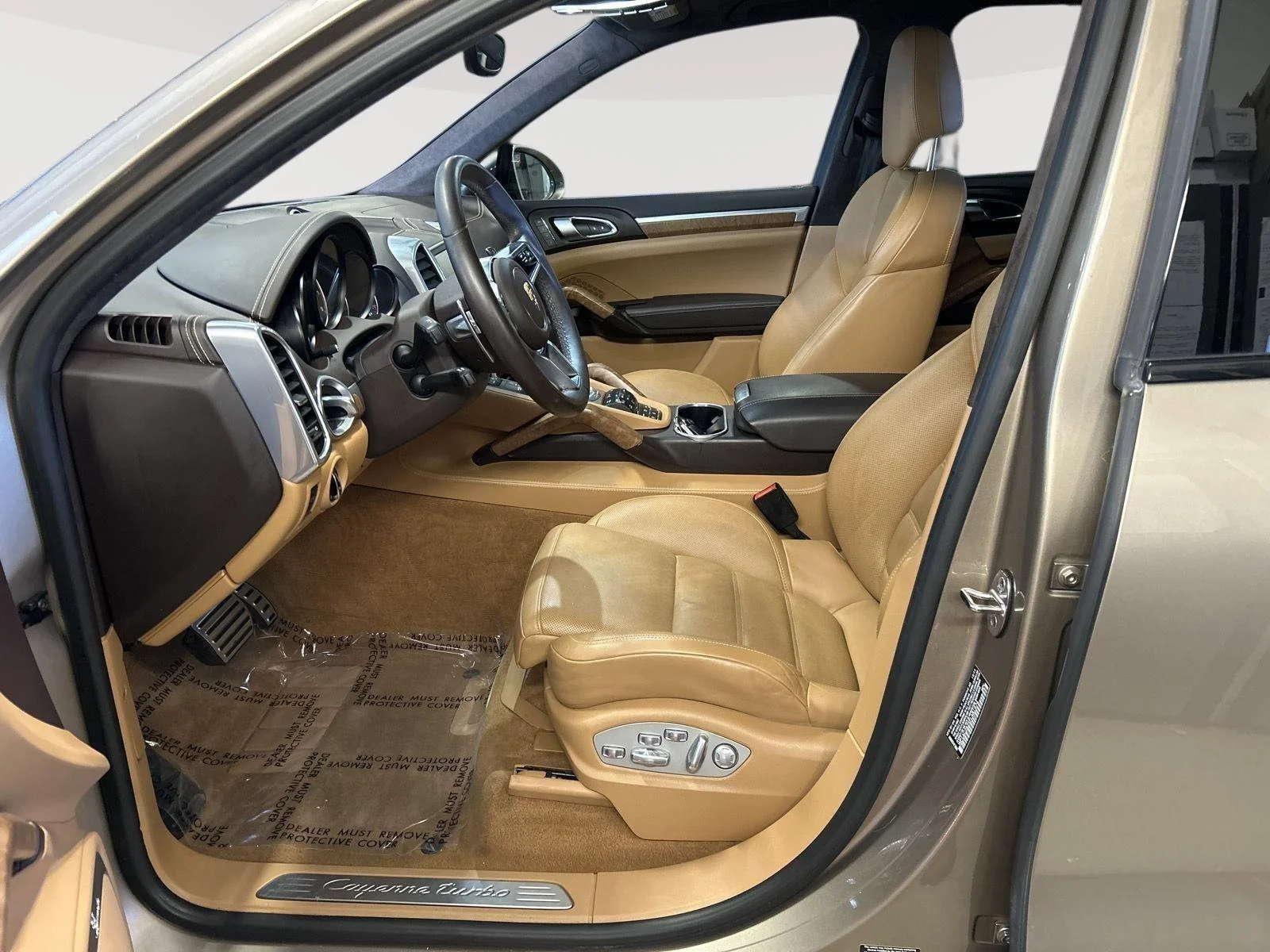 Used 2015 Palladium Metallic Porsche Turbo image 13
