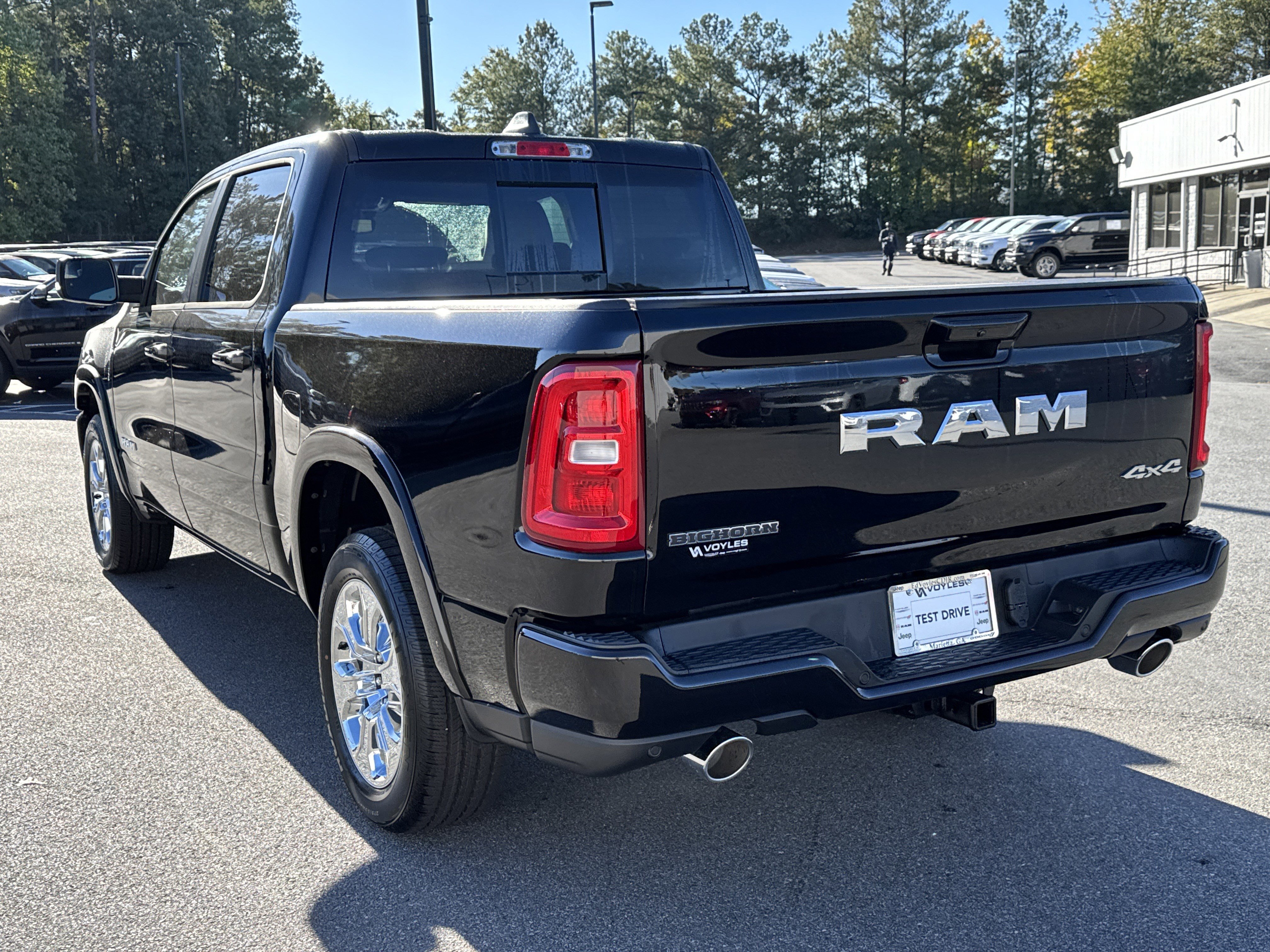 New 2026 Diamond Black Crystal Pearl-Coat Exterior Paint RAM Big Horn/Lone Star image 6