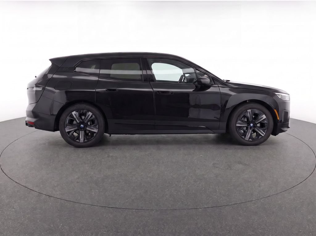 Used 2024 Black Sapphire Metallic BMW xDrive50 image 2