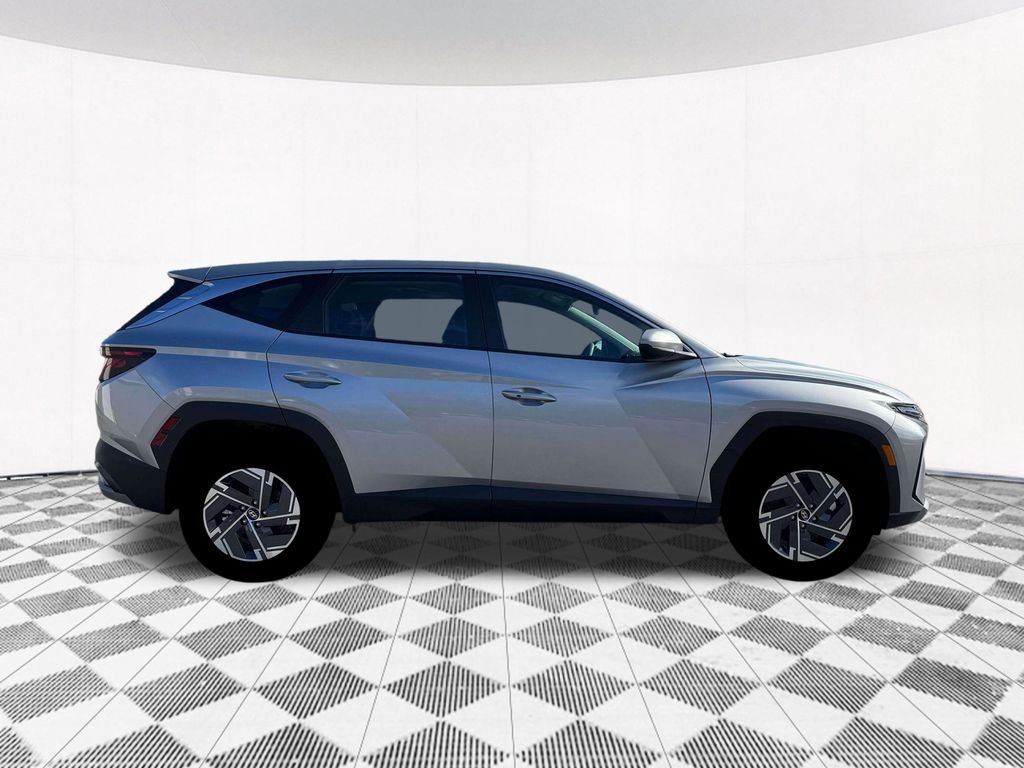 New 2026 Silver Hyundai Blue SE image 14