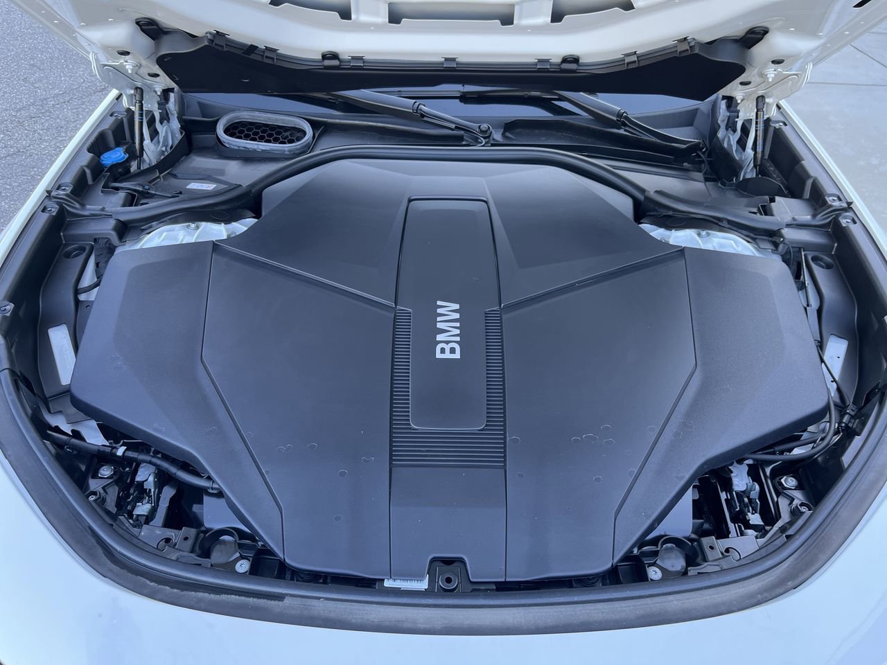 2025 BMW i7 50 - Photo 38