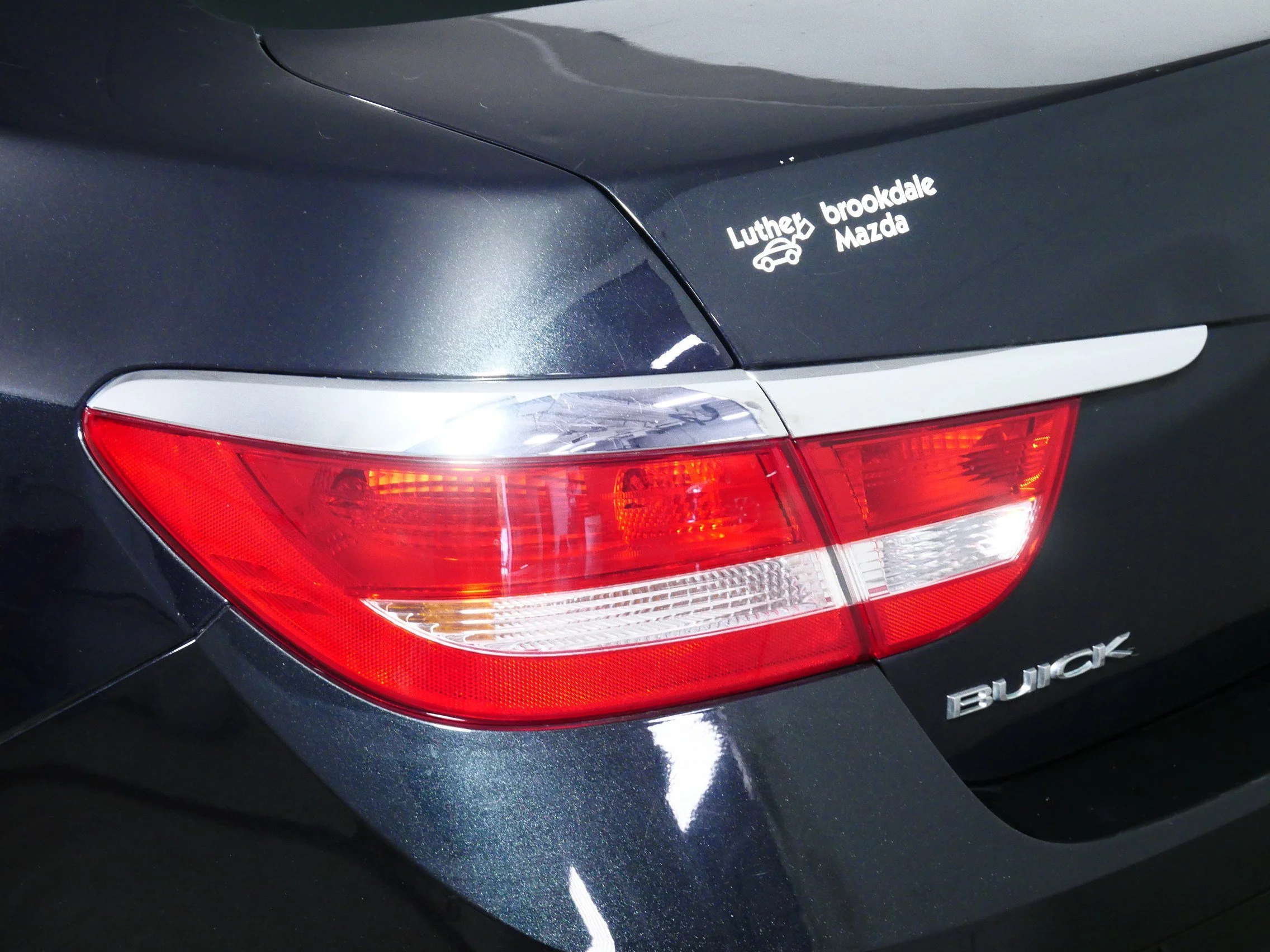 Used 2015 Carbon Black Metallic Buick  image 17