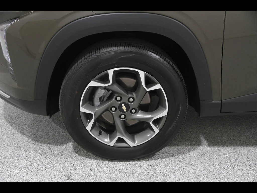 2024 Chevrolet Trax LT - Photo 21