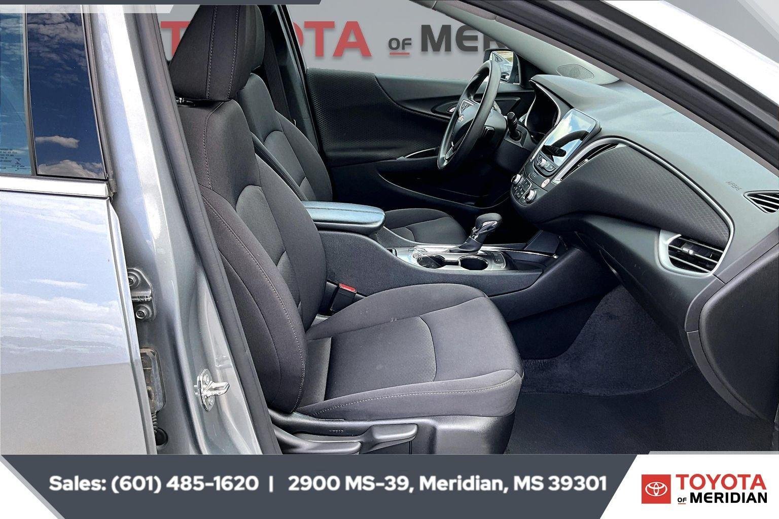 Used 2024 Sterling Gray Metallic Chevrolet LT image 6