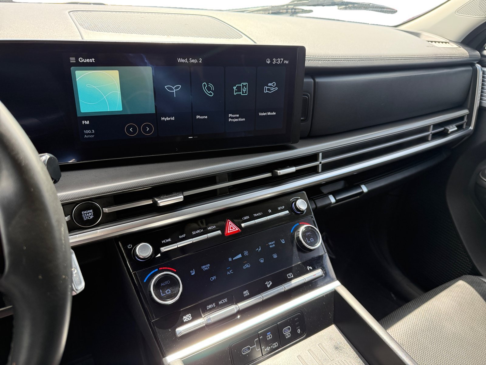 Used 2025 Gray Hyundai SEL image 12