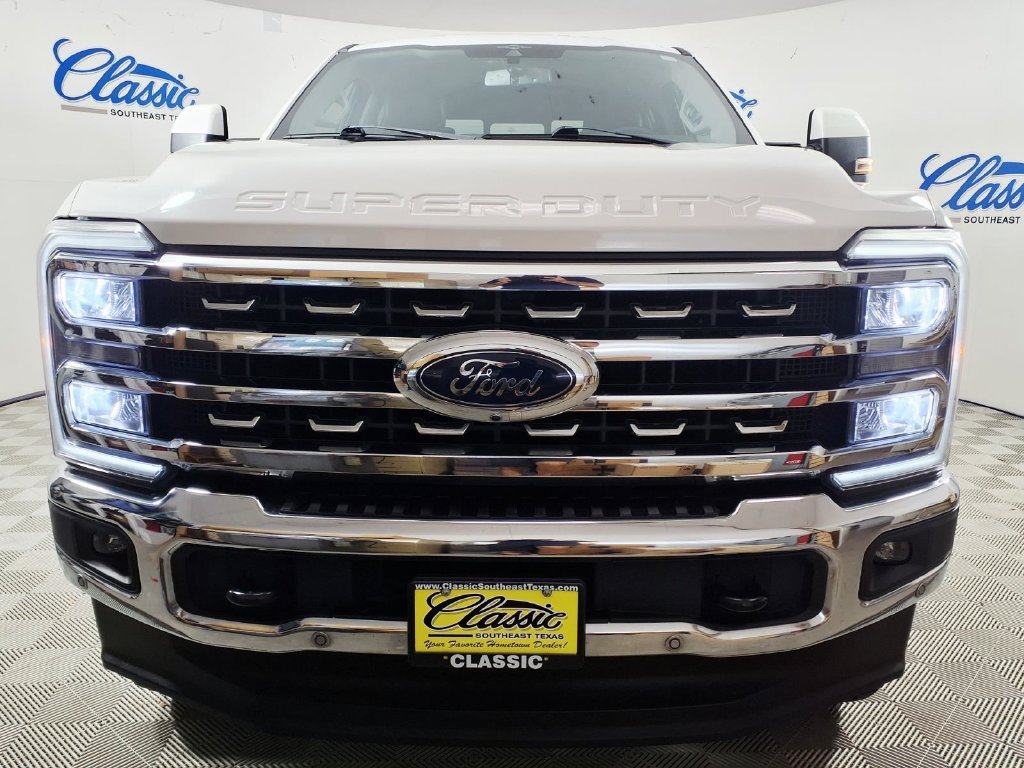 Used 2023 White Ford Lariat image 5