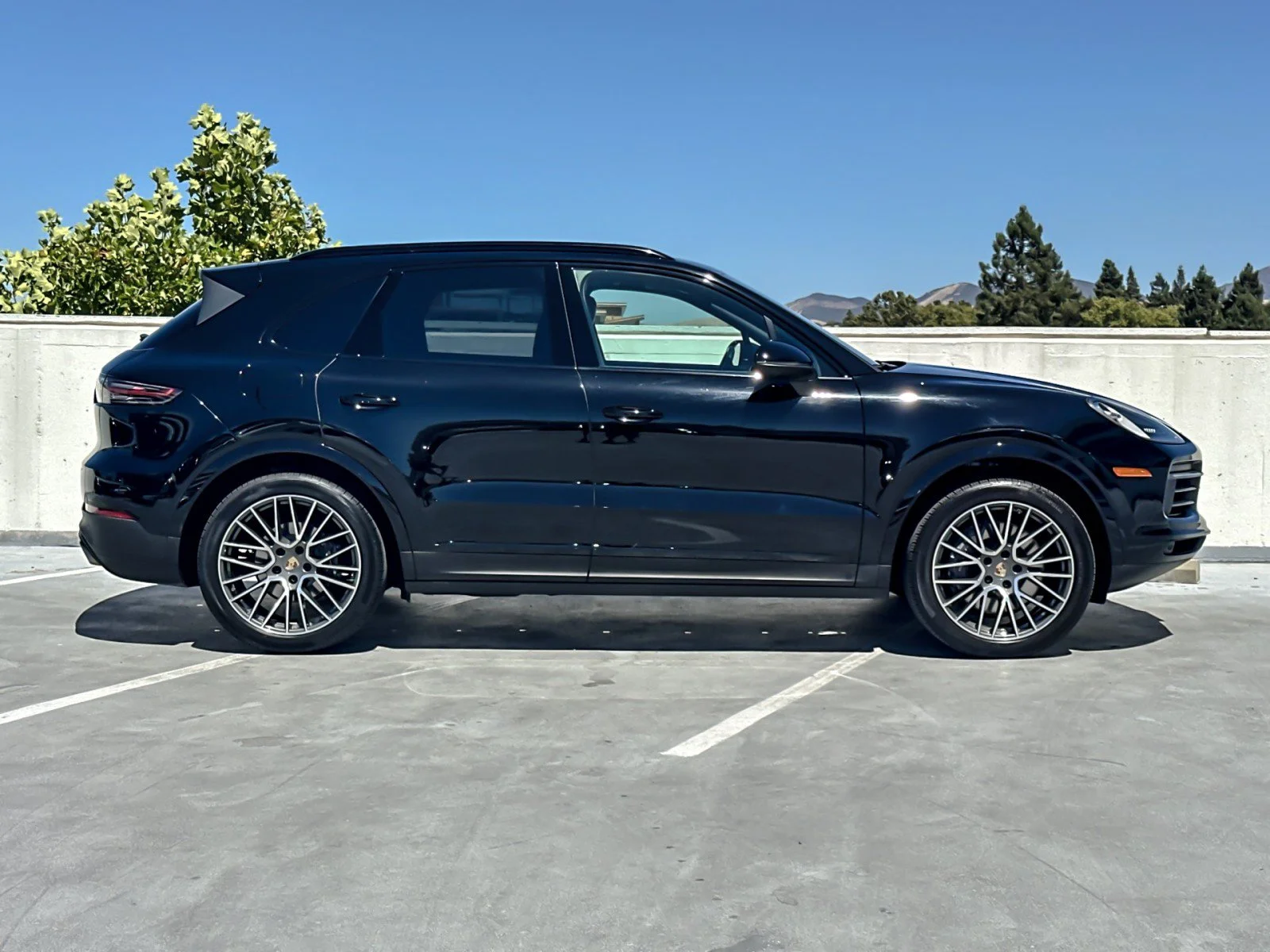 Used 2023 Black Porsche  image 9