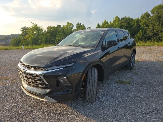 Used 2025 Black Chevrolet LT image 2