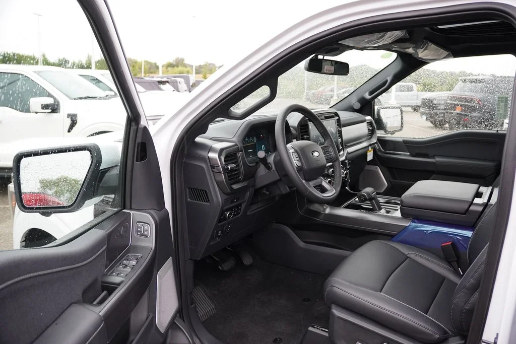 New 2026 Oxford White Ford Lariat image 11