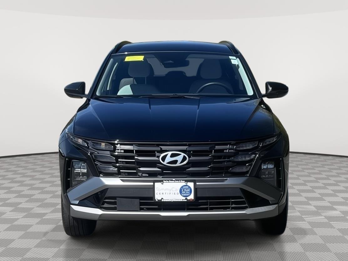 Used 2025 Phantom Black Hyundai SEL image 2