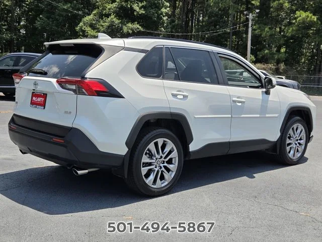 Used 2023 Beige Toyota XLE Premium image 5