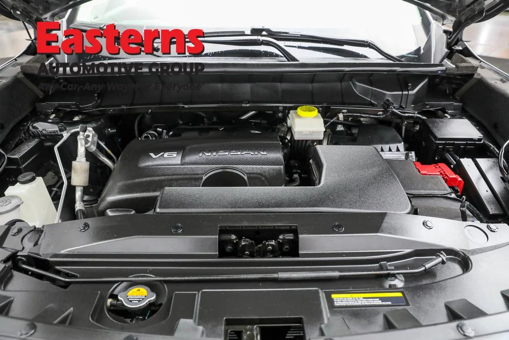 Used 2023 Gray Nissan SL image 7