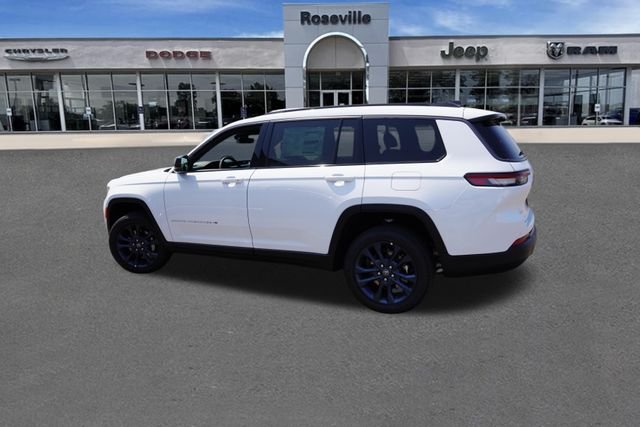 New 2026 Bright White Clear-Coat Exterior Paint Jeep Limited image 6