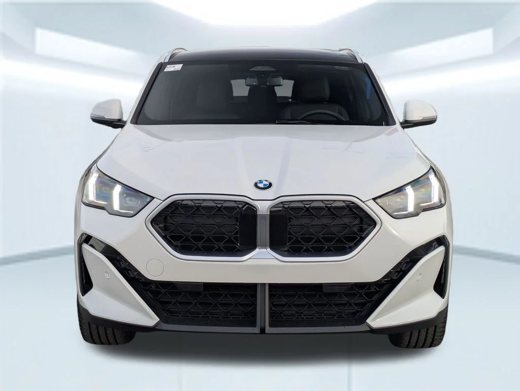 New 2026 White BMW xDrive28i image 7