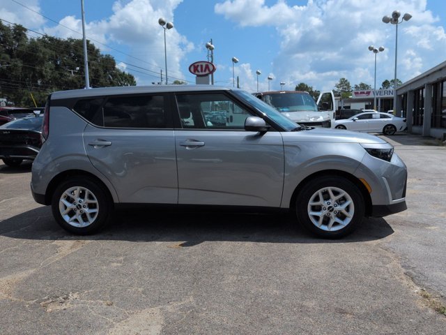 Used 2025 Gray Kia LX image 4