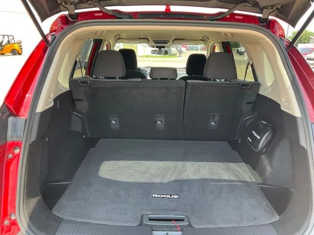 Used 2023 Red Nissan SV image 26