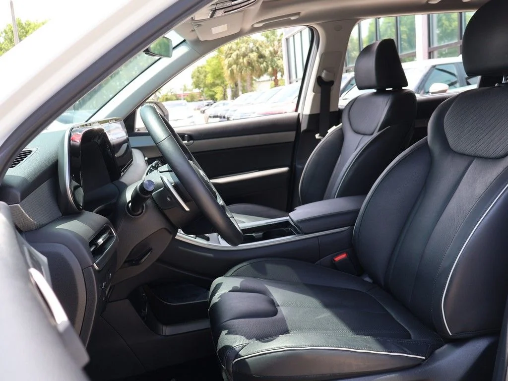 Used 2024 White Hyundai SEL image 33