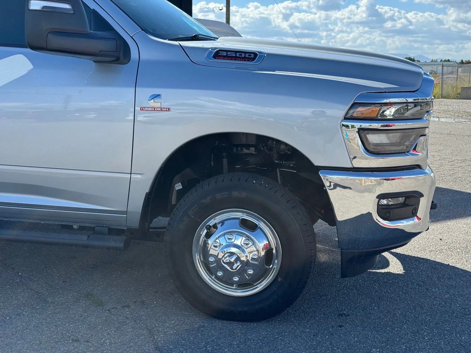 New 2027 Silver Zynith RAM Tradesman image 3