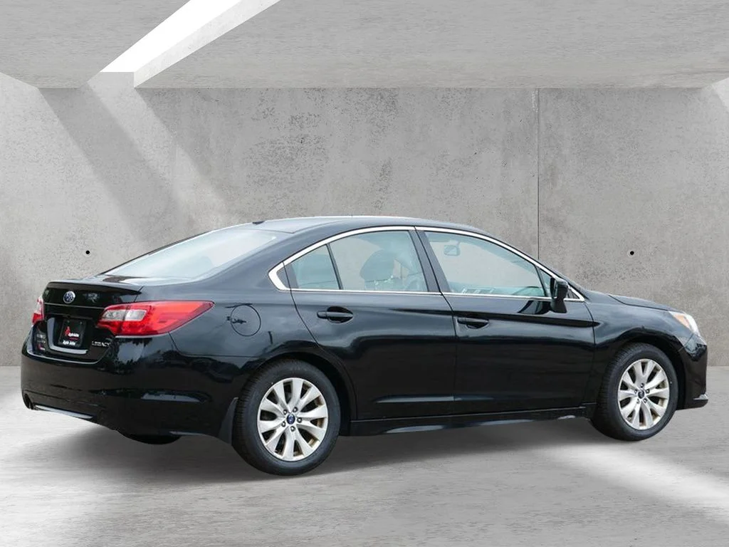Used 2015 Black Subaru 2.5i image 3