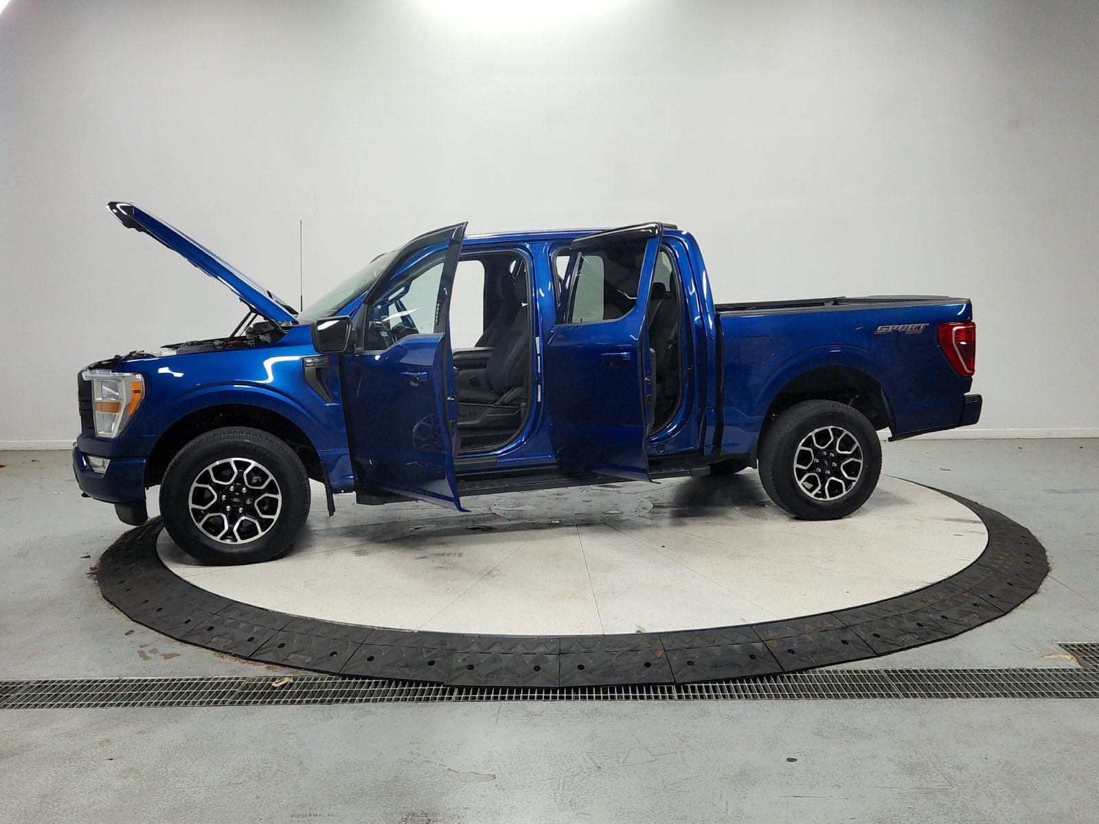 2022 Ford F-150 XLT - Photo 13