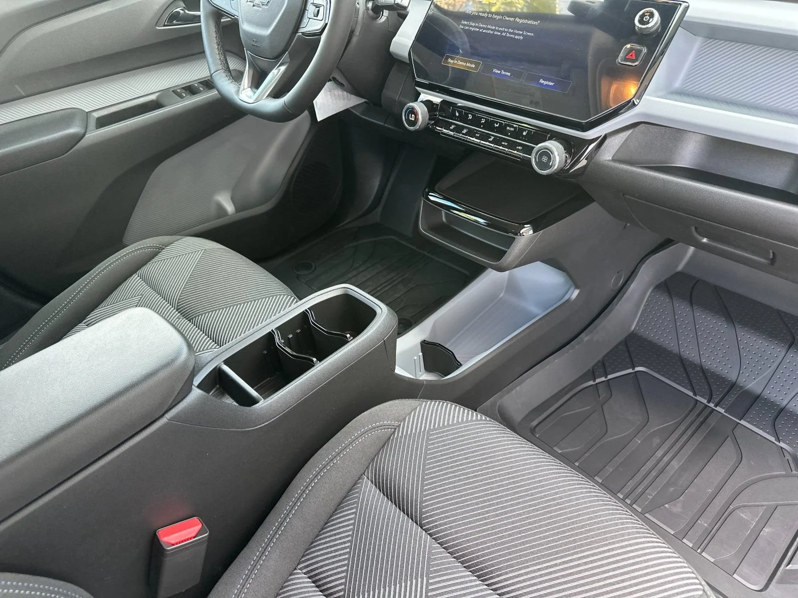 2027 Chevrolet Bolt LT - Photo 16
