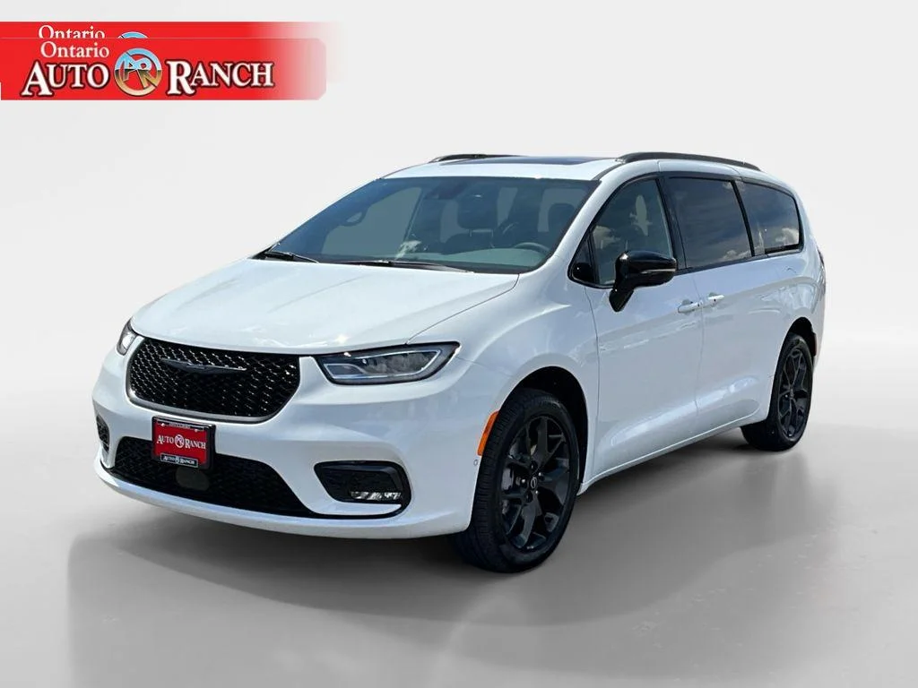 New 2026 Bright White Clearcoat Chrysler Limited image 7