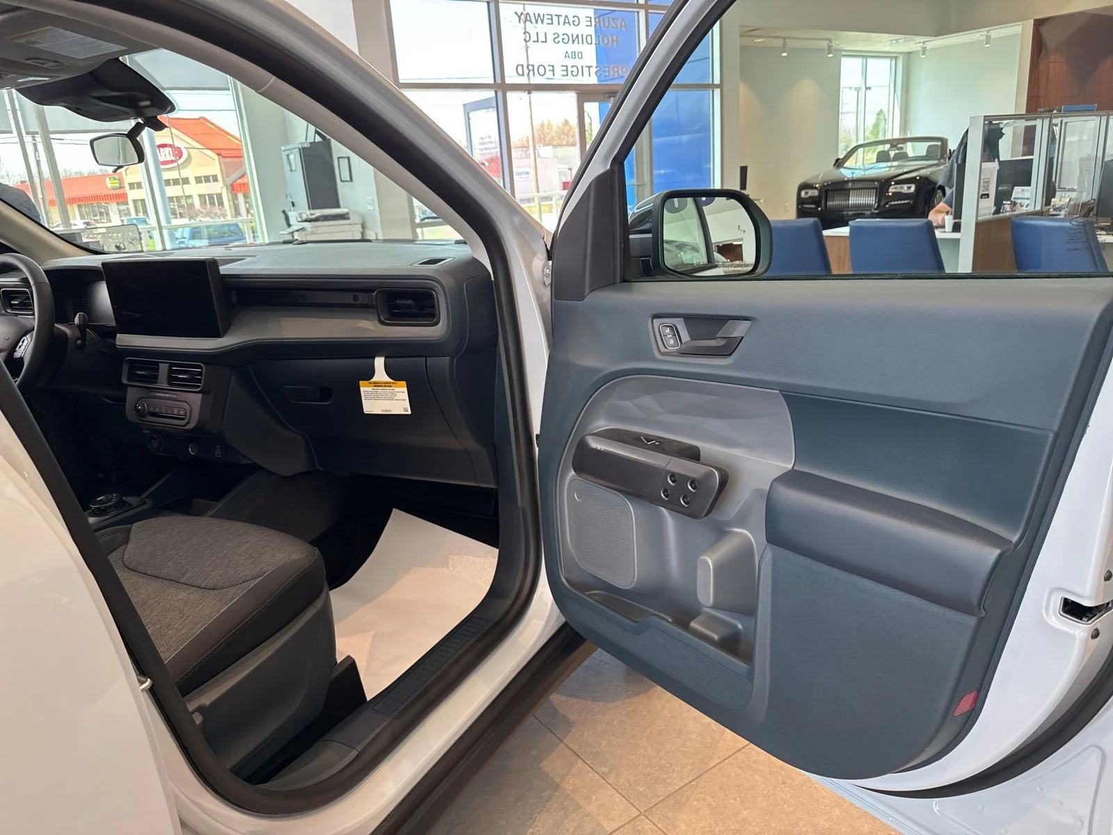 New 2026 Space White Metallic Ford XLT image 27