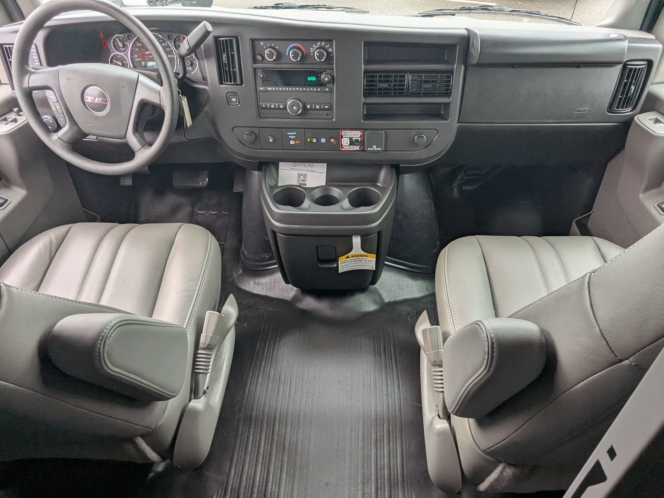 New 2025 Summit White GMC Work Van image 17